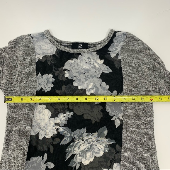 IZ Byer Static Gray Floral Print Sheer Panel High Low Thin Sweater Size XS - Picture 14 of 16